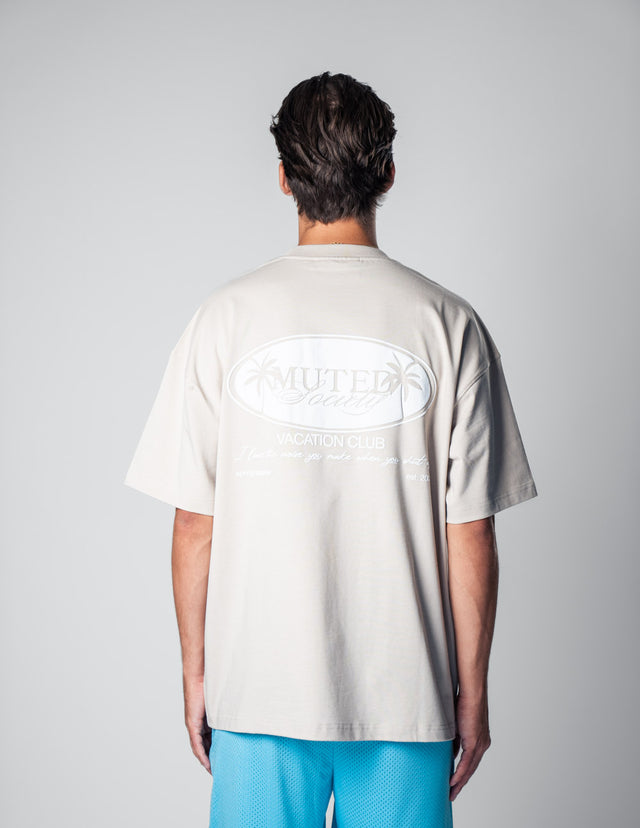 VACATION CLUB TEE